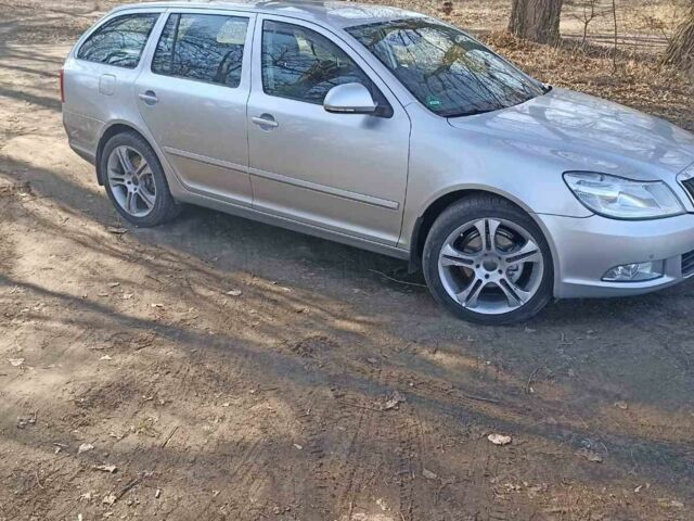 Серый Шкода Октавия, объемом двигателя 1.8 л и пробегом 305 тыс. км за 6900 $, фото 1 на Automoto.ua