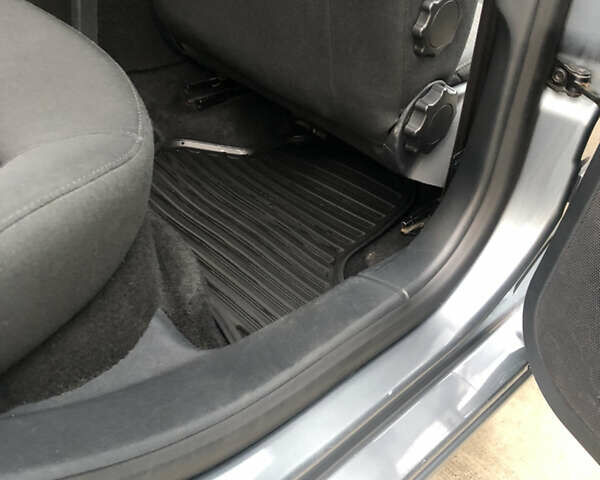 Серый Шкода Октавия, объемом двигателя 1.97 л и пробегом 247 тыс. км за 8700 $, фото 16 на Automoto.ua