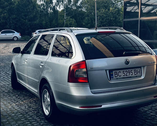 Сірий Шкода Октавія, об'ємом двигуна 1.6 л та пробігом 303 тис. км за 7100 $, фото 5 на Automoto.ua