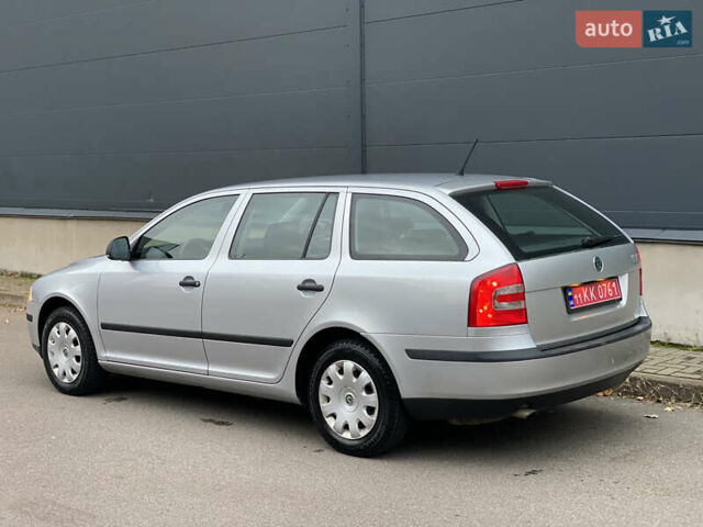 Серый Шкода Октавия, объемом двигателя 1.6 л и пробегом 184 тыс. км за 6999 $, фото 12 на Automoto.ua