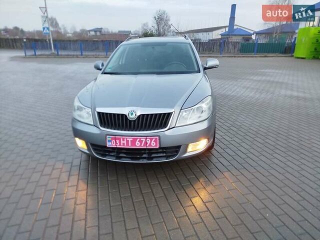 Серый Шкода Октавия, объемом двигателя 1.4 л и пробегом 206 тыс. км за 6800 $, фото 1 на Automoto.ua