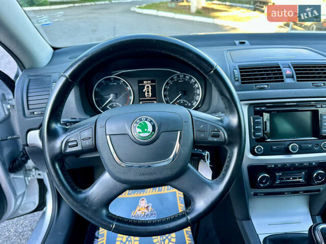 Сірий Шкода Октавія, об'ємом двигуна 1.6 л та пробігом 177 тис. км за 9999 $, фото 52 на Automoto.ua