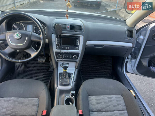 Сірий Шкода Октавія, об'ємом двигуна 1.6 л та пробігом 220 тис. км за 8500 $, фото 12 на Automoto.ua