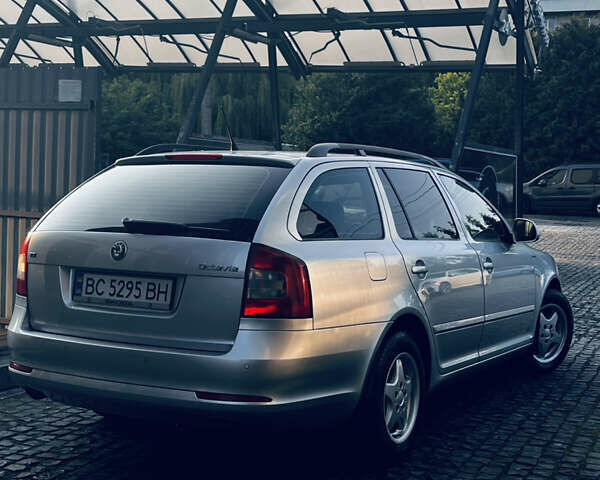 Сірий Шкода Октавія, об'ємом двигуна 1.6 л та пробігом 303 тис. км за 7100 $, фото 3 на Automoto.ua