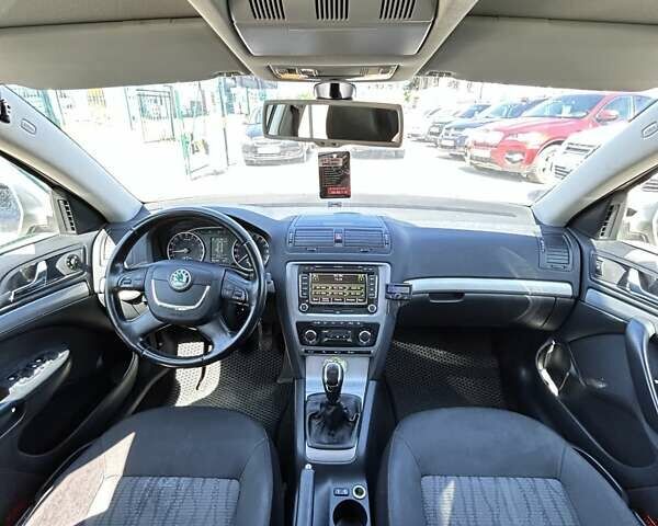 Серый Шкода Октавия, объемом двигателя 1.6 л и пробегом 366 тыс. км за 7600 $, фото 14 на Automoto.ua