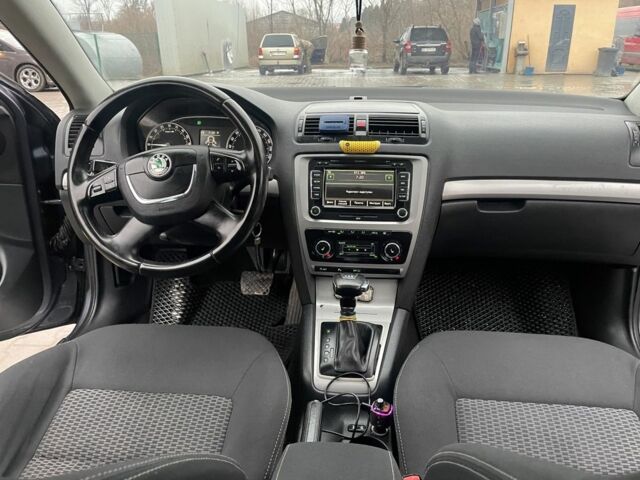 Серый Шкода Октавия, объемом двигателя 2 л и пробегом 270 тыс. км за 7900 $, фото 15 на Automoto.ua