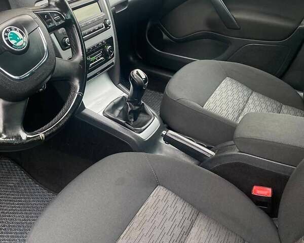 Серый Шкода Октавия, объемом двигателя 1.97 л и пробегом 200 тыс. км за 9500 $, фото 27 на Automoto.ua