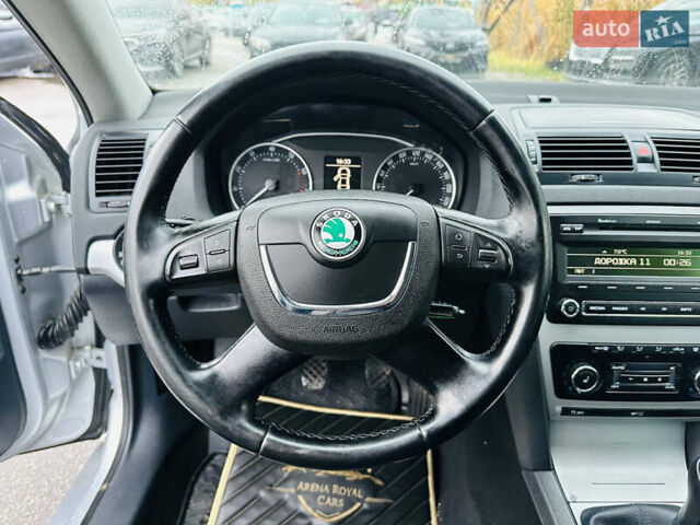 Сірий Шкода Октавія, об'ємом двигуна 1.39 л та пробігом 201 тис. км за 8200 $, фото 27 на Automoto.ua