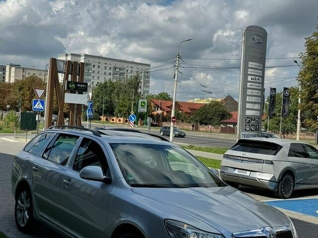 Серый Шкода Октавия, объемом двигателя 1.6 л и пробегом 247 тыс. км за 8500 $, фото 1 на Automoto.ua