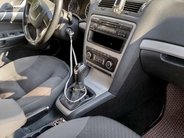 Сірий Шкода Октавія, об'ємом двигуна 1.6 л та пробігом 258 тис. км за 7400 $, фото 11 на Automoto.ua