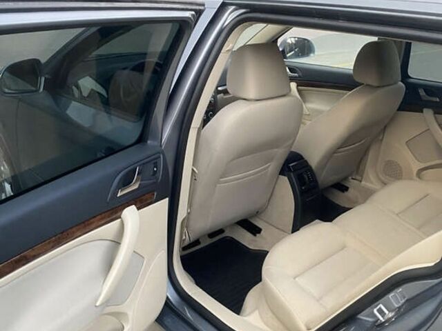 Сірий Шкода Октавія, об'ємом двигуна 1.6 л та пробігом 290 тис. км за 7200 $, фото 2 на Automoto.ua