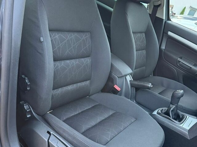 Сірий Шкода Октавія, об'ємом двигуна 1.6 л та пробігом 197 тис. км за 9850 $, фото 64 на Automoto.ua