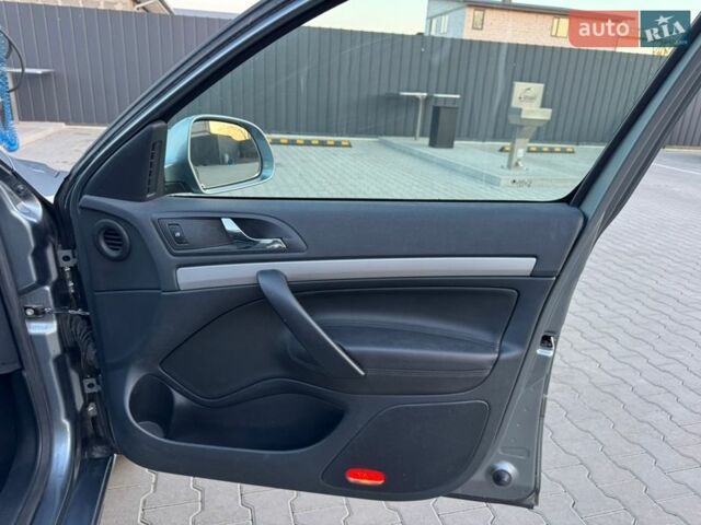 Серый Шкода Октавия, объемом двигателя 1.8 л и пробегом 185 тыс. км за 7700 $, фото 7 на Automoto.ua