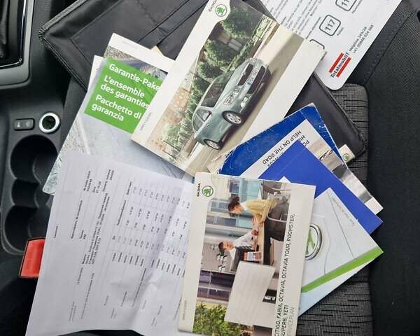 Серый Шкода Октавия, объемом двигателя 2 л и пробегом 284 тыс. км за 11450 $, фото 54 на Automoto.ua