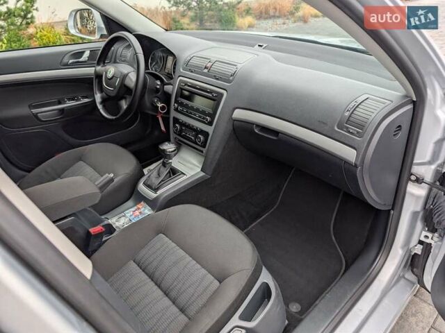 Сірий Шкода Октавія, об'ємом двигуна 1.4 л та пробігом 210 тис. км за 7250 $, фото 37 на Automoto.ua