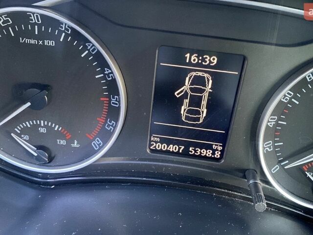 Сірий Шкода Октавія, об'ємом двигуна 1.97 л та пробігом 258 тис. км за 9400 $, фото 28 на Automoto.ua