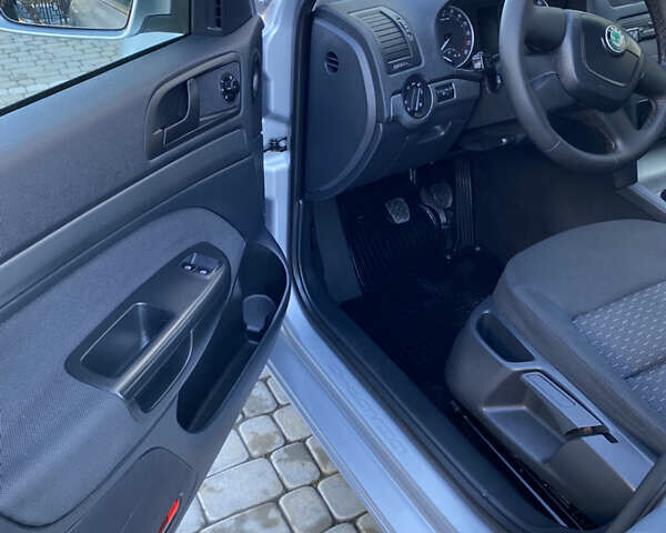 Серый Шкода Октавия, объемом двигателя 1.6 л и пробегом 225 тыс. км за 7999 $, фото 54 на Automoto.ua