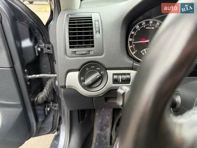 Сірий Шкода Октавія, об'ємом двигуна 1.6 л та пробігом 287 тис. км за 10000 $, фото 16 на Automoto.ua