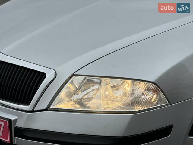 Серый Шкода Октавия, объемом двигателя 1.6 л и пробегом 215 тыс. км за 7999 $, фото 3 на Automoto.ua