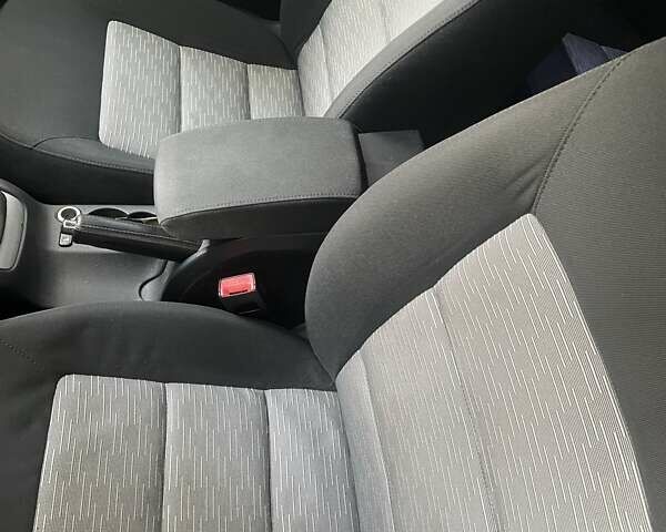 Сірий Шкода Октавія, об'ємом двигуна 1.6 л та пробігом 307 тис. км за 7500 $, фото 2 на Automoto.ua