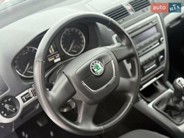 Сірий Шкода Октавія, об'ємом двигуна 1.6 л та пробігом 228 тис. км за 8350 $, фото 25 на Automoto.ua