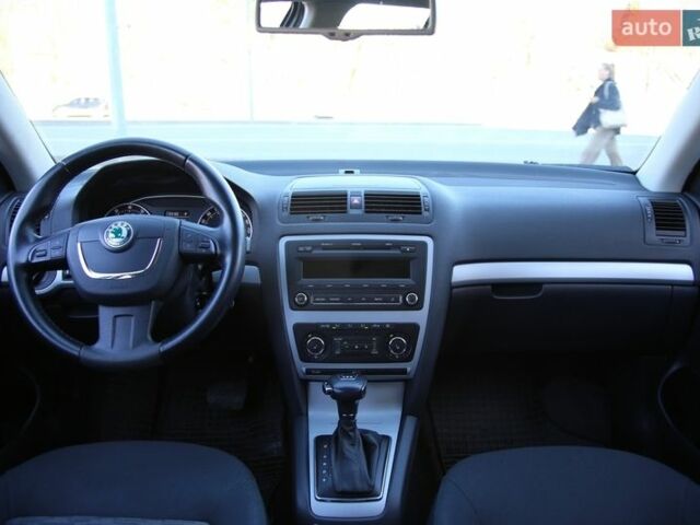 Серый Шкода Октавия, объемом двигателя 1.39 л и пробегом 197 тыс. км за 9600 $, фото 11 на Automoto.ua