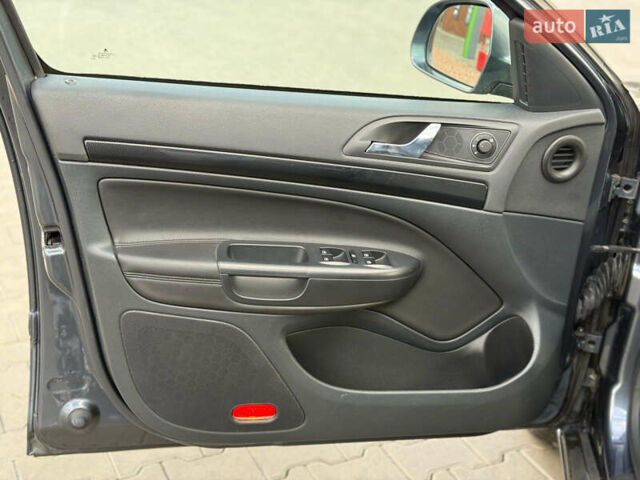 Серый Шкода Октавия, объемом двигателя 2 л и пробегом 270 тыс. км за 11000 $, фото 52 на Automoto.ua