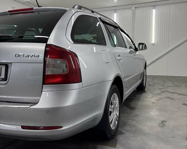 Серый Шкода Октавия, объемом двигателя 1.99 л и пробегом 344 тыс. км за 9800 $, фото 3 на Automoto.ua
