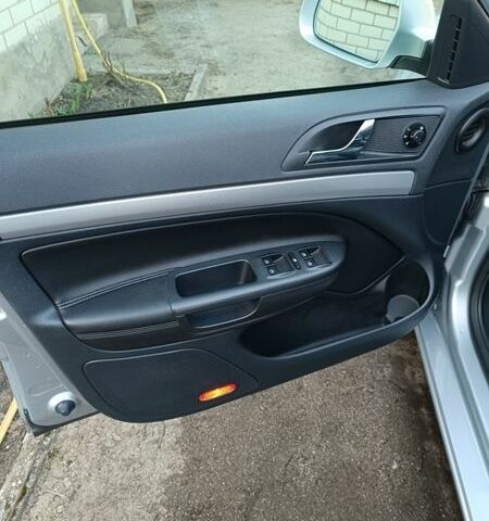 Серый Шкода Октавия, объемом двигателя 1.6 л и пробегом 217 тыс. км за 11300 $, фото 6 на Automoto.ua