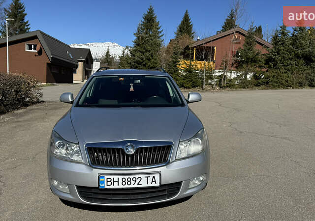 Серый Шкода Октавия, объемом двигателя 1.6 л и пробегом 287 тыс. км за 8400 $, фото 4 на Automoto.ua