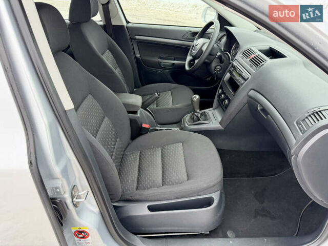 Сірий Шкода Октавія, об'ємом двигуна 1.6 л та пробігом 215 тис. км за 8199 $, фото 57 на Automoto.ua