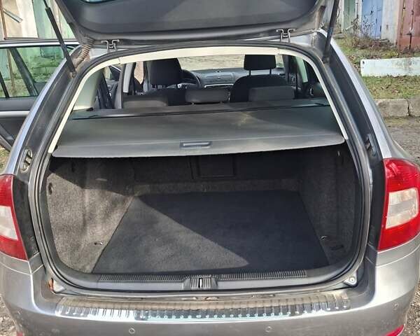 Сірий Шкода Октавія, об'ємом двигуна 1.6 л та пробігом 190 тис. км за 8950 $, фото 11 на Automoto.ua