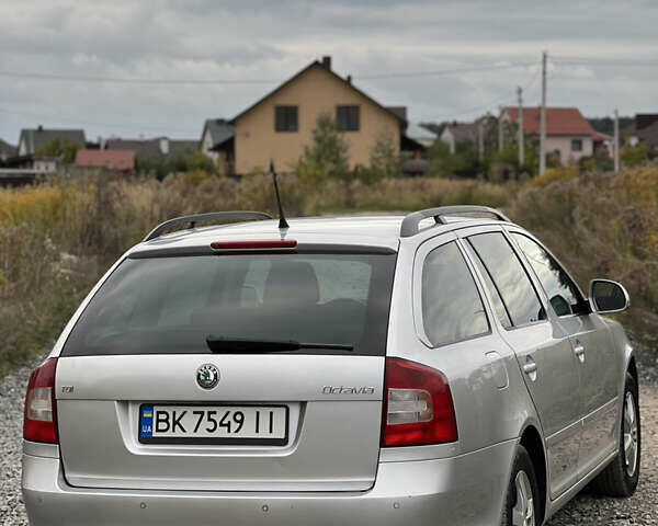 Серый Шкода Октавия, объемом двигателя 1.6 л и пробегом 284 тыс. км за 8900 $, фото 7 на Automoto.ua