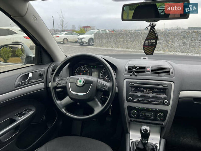 Сірий Шкода Октавія, об'ємом двигуна 1.6 л та пробігом 273 тис. км за 7750 $, фото 7 на Automoto.ua