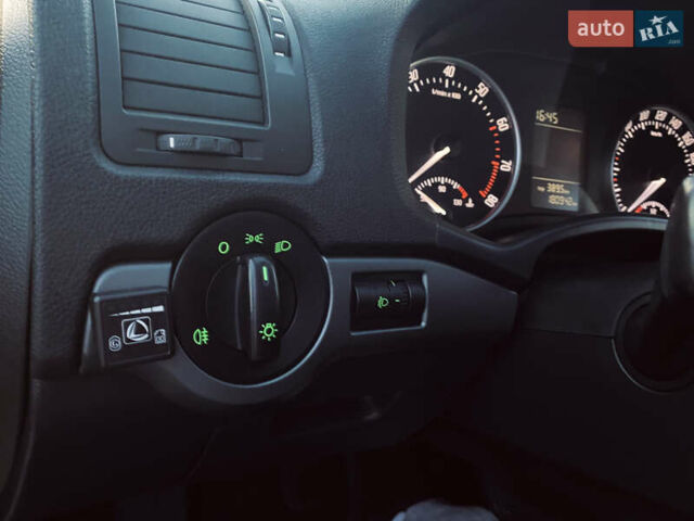 Сірий Шкода Октавія, об'ємом двигуна 1.6 л та пробігом 180 тис. км за 7300 $, фото 50 на Automoto.ua