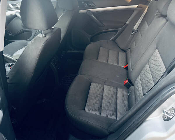 Сірий Шкода Октавія, об'ємом двигуна 1.6 л та пробігом 303 тис. км за 7100 $, фото 10 на Automoto.ua