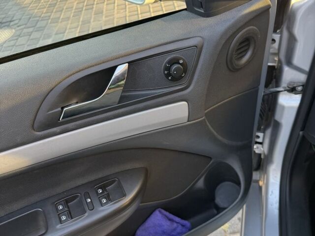 Серый Шкода Октавия, объемом двигателя 1.6 л и пробегом 283 тыс. км за 6800 $, фото 4 на Automoto.ua