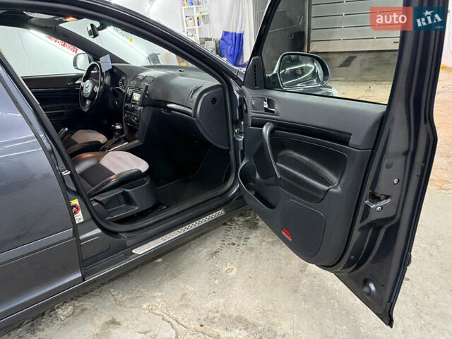 Сірий Шкода Октавія, об'ємом двигуна 2 л та пробігом 270 тис. км за 12000 $, фото 42 на Automoto.ua