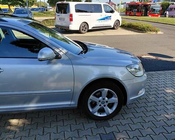 Серый Шкода Октавия, объемом двигателя 2.01 л и пробегом 262 тыс. км за 10500 $, фото 3 на Automoto.ua