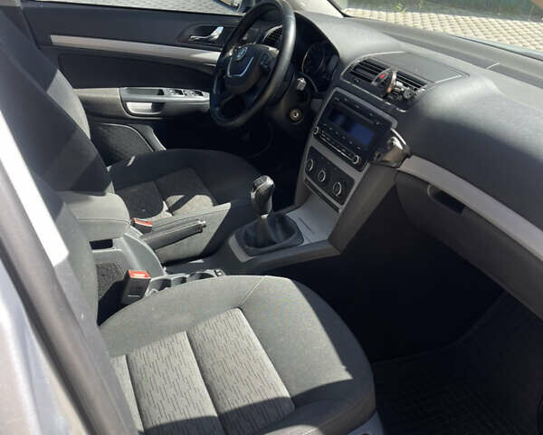 Серый Шкода Октавия, объемом двигателя 1.6 л и пробегом 290 тыс. км за 8900 $, фото 4 на Automoto.ua