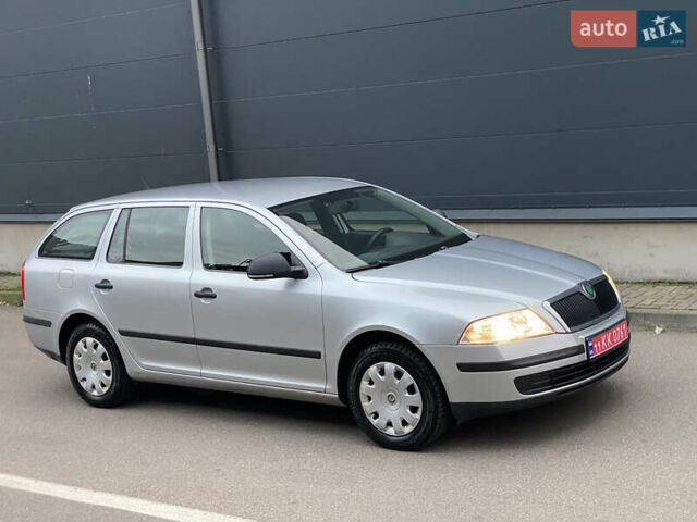 Серый Шкода Октавия, объемом двигателя 1.6 л и пробегом 184 тыс. км за 6999 $, фото 10 на Automoto.ua