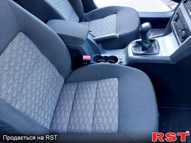 Серый Шкода Октавия, объемом двигателя 1.8 л и пробегом 177 тыс. км за 8700 $, фото 12 на Automoto.ua