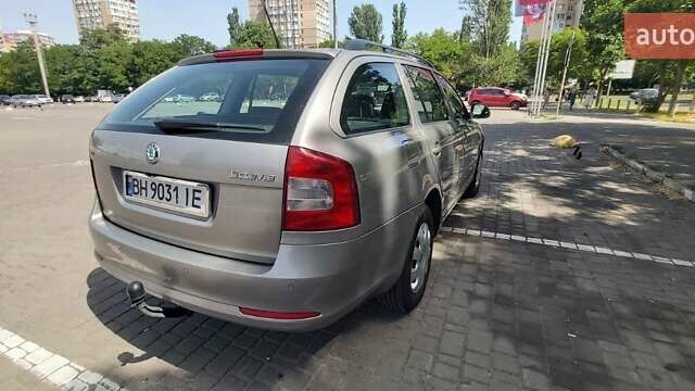 Серый Шкода Октавия, объемом двигателя 1.6 л и пробегом 270 тыс. км за 9100 $, фото 51 на Automoto.ua
