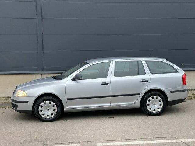 Шкода Октавия 2012 в Киеве на Automoto.ua Серый Шкода Октавия, объемом двигателя 1.6 л и пробегом 184 тыс. км за 6999 $, фото 12 на Automoto.ua