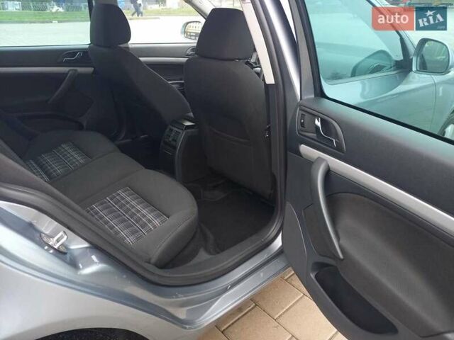 Сірий Шкода Октавія, об'ємом двигуна 1.6 л та пробігом 242 тис. км за 9750 $, фото 11 на Automoto.ua
