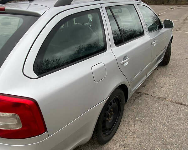 Серый Шкода Октавия, объемом двигателя 1.6 л и пробегом 190 тыс. км за 8850 $, фото 2 на Automoto.ua