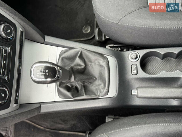 Серый Шкода Октавия, объемом двигателя 1.6 л и пробегом 213 тыс. км за 8750 $, фото 18 на Automoto.ua