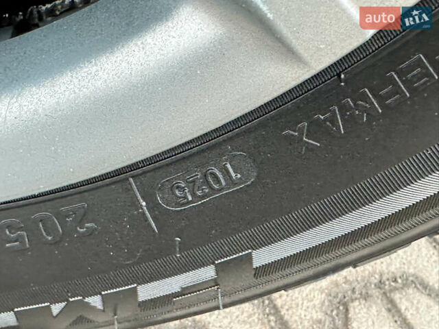 Серый Шкода Октавия, объемом двигателя 2 л и пробегом 218 тыс. км за 9999 $, фото 8 на Automoto.ua