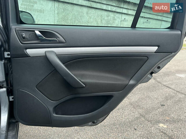 Серый Шкода Октавия, объемом двигателя 1.6 л и пробегом 207 тыс. км за 9500 $, фото 22 на Automoto.ua