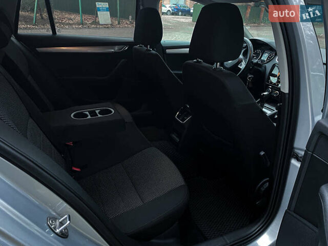 Сірий Шкода Октавія, об'ємом двигуна 1.6 л та пробігом 315 тис. км за 10900 $, фото 16 на Automoto.ua